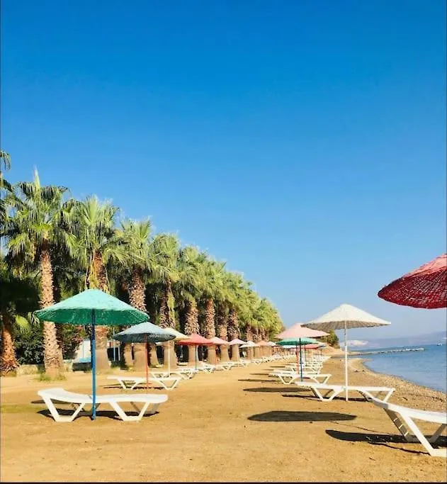 Oezel Havuzlu Ve Deniz Manzarali 5 Odali Villa Milas