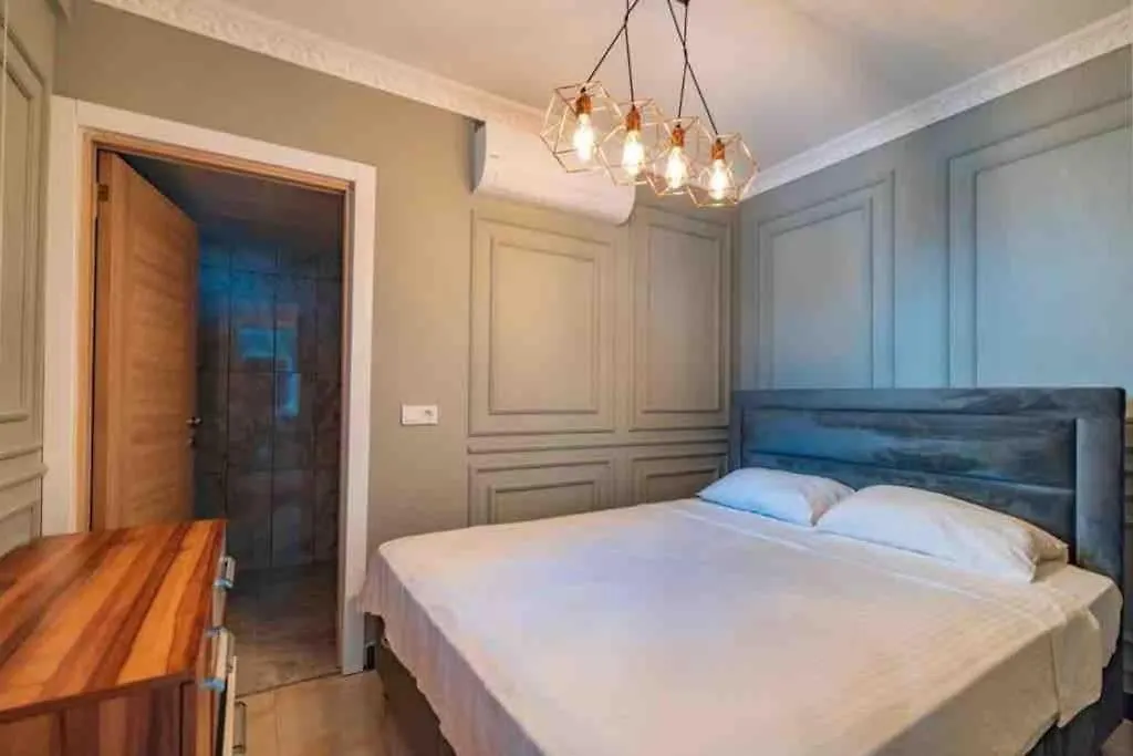 Oezel Havuzlu Ve Deniz Manzarali 5 Odali Villa Milas